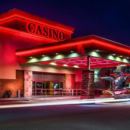Deerfoot Inn And Casino YYC Exterior foto